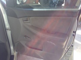 2005 TOYOTA COROLLA. SILVER, CE MODEL, 1.8L, AT.  Z26267